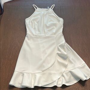 Elegant White Women’s Dress